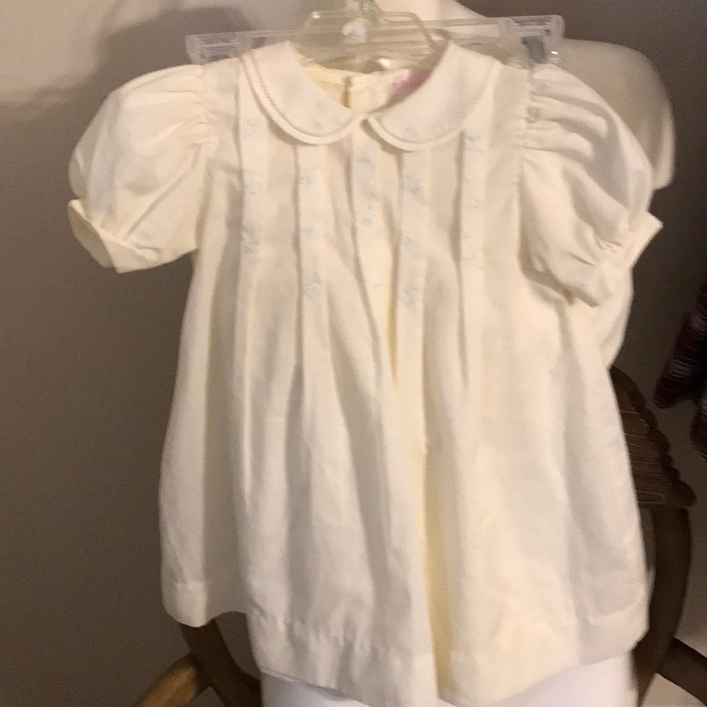 Petit Ami hands smocked sweet dress 12mos. Baby